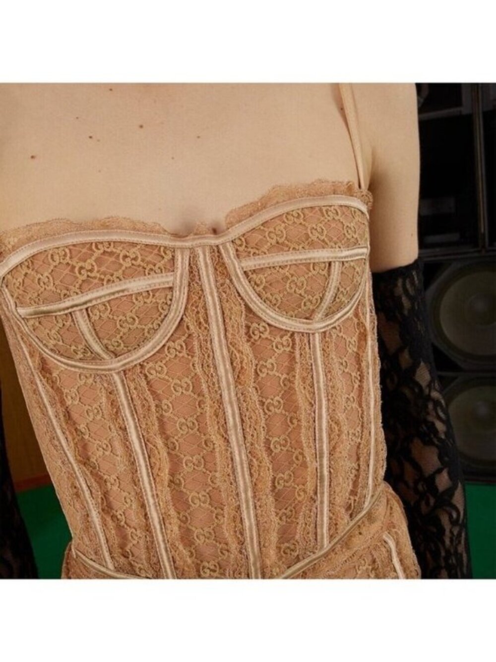 NWT Gucci - Lace corset top Sz S 100% Authentic Nude GG Logo Beige Pink
